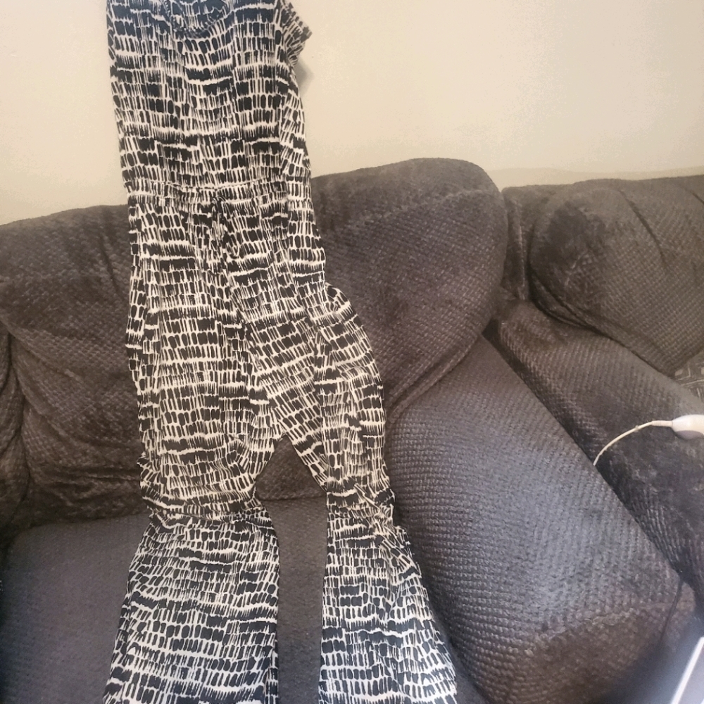 Monochromatic Jumper